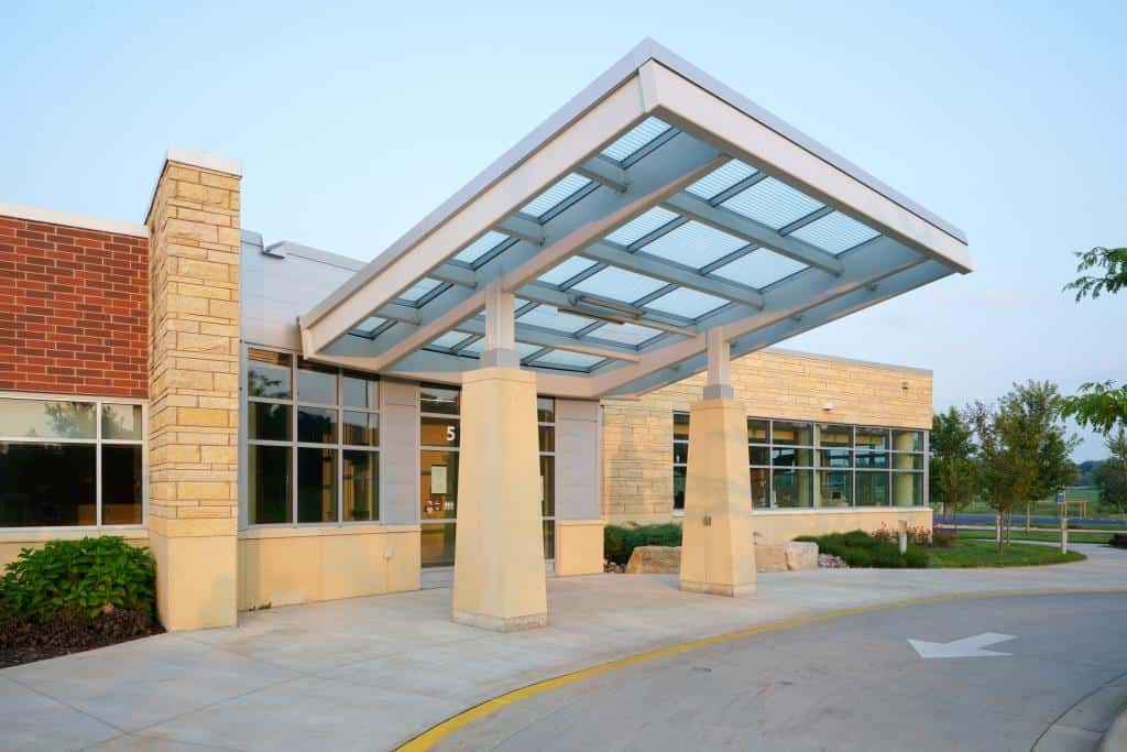 Gundersen Tomah 2 736 - Biesanz Stone