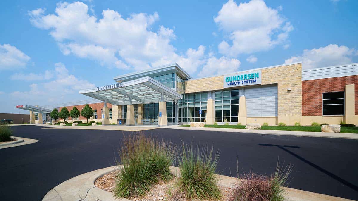 Gundersen_Urgent-Winona-855 Gundersen Urgent Winona 855 - Biesanz Stone