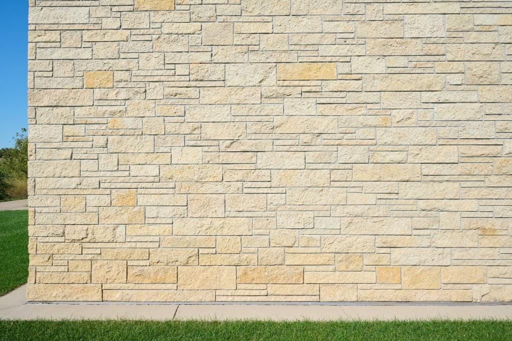 Uw Falcon Center 050 - Biesanz Stone